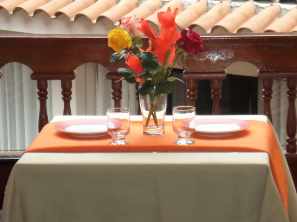 New Day Machu Picchu Hotel Aguas Calientes Buitenkant foto
